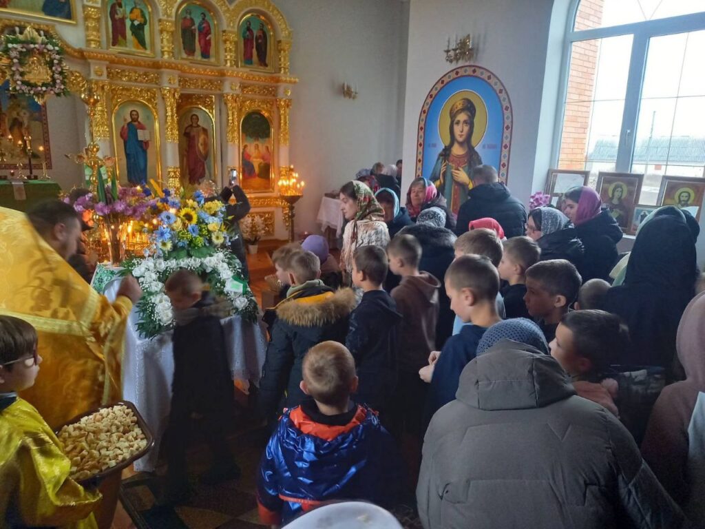 Святковий настрій разом із гуртком “Я пізнаю світ”!