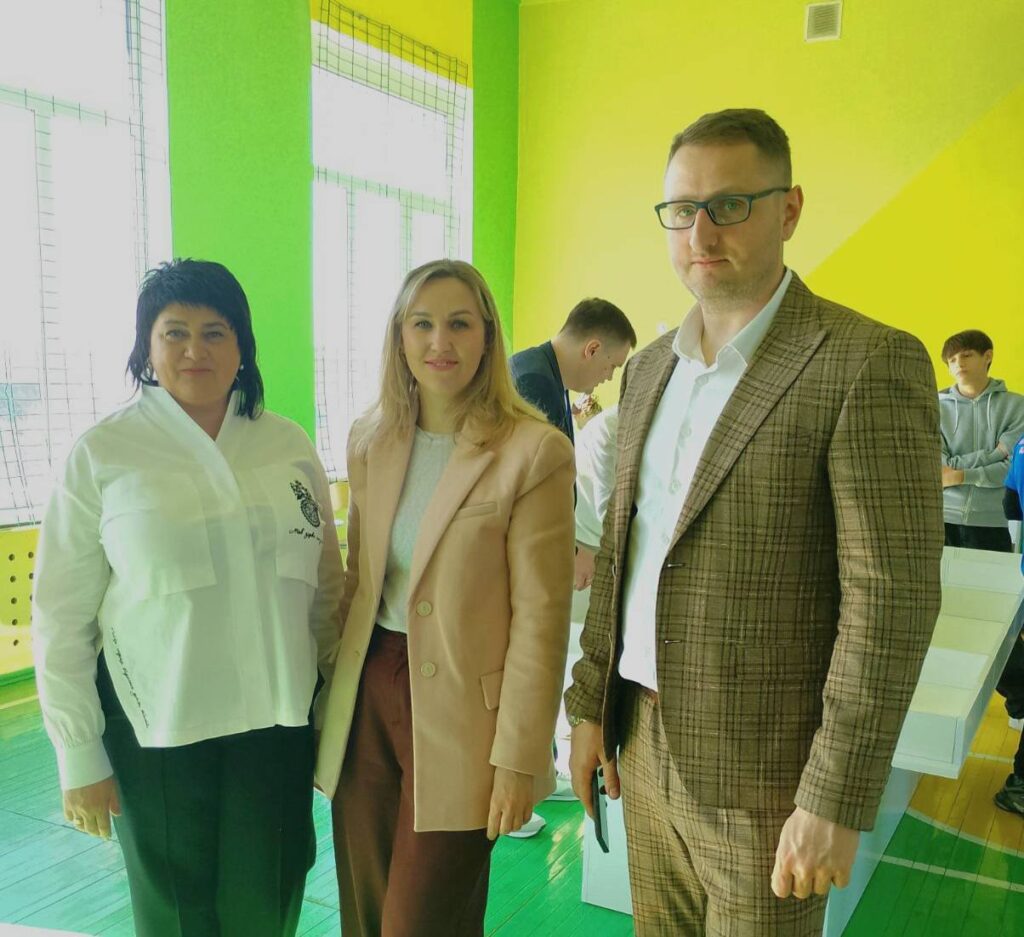КЗ “Центр національно-патріотичного виховання та позашкільної освіти” РОР долучився до організації та проведення першого відкритого фестивалю робототехніки “RoboStars”.