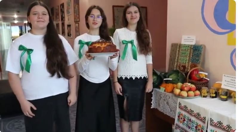 І обласний (відбірковий) етап Зльоту учнівських виробничих бригад та трудових аграрних об’єднань школярів закладів загальної середньої та позашкільної освіти.