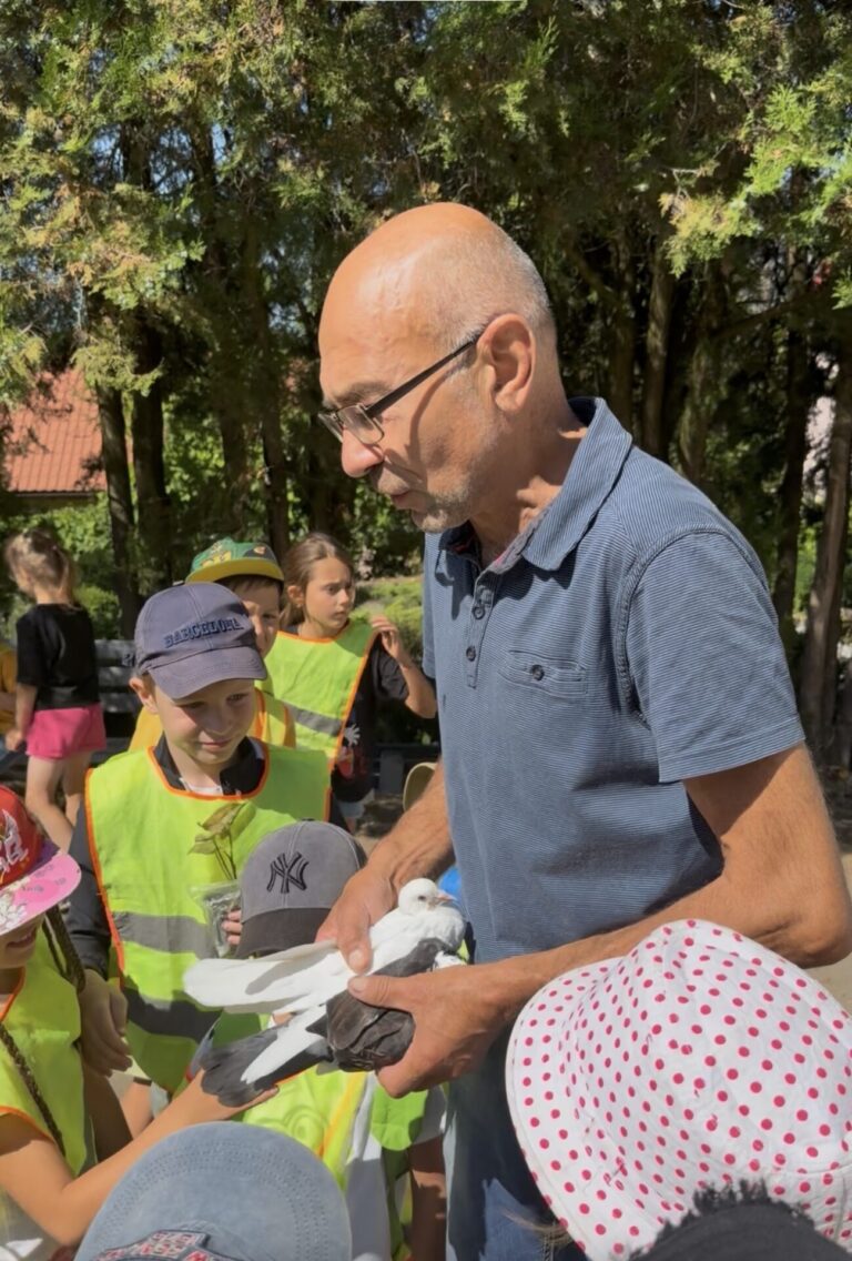 Всеукраїнська виставка голубів, сільськогосподарських птахів та тварин.